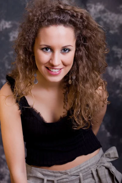 An young beautiful woman close up portrait — Stock Photo, Image