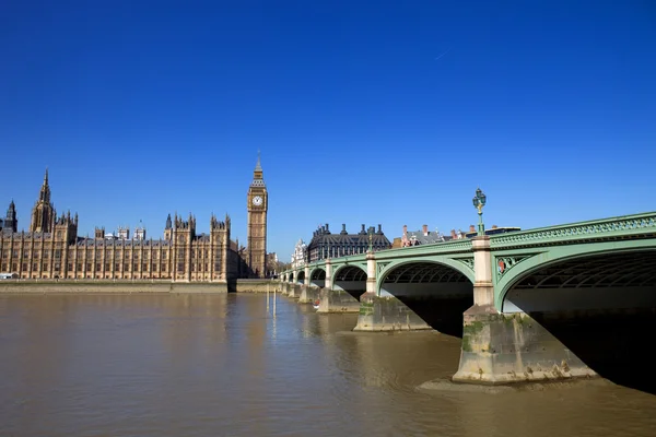 London view, Big Ben, Parliament, bridge and river Thames — стоковое фото