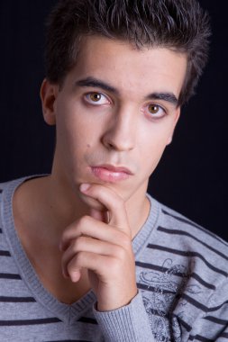 düşünme genç casual adam