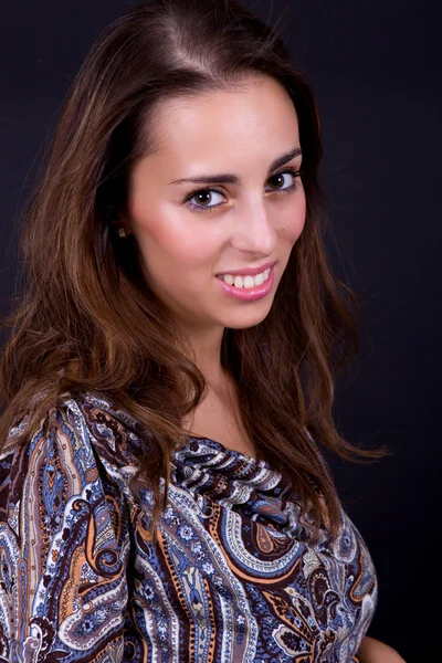 An young beautiful woman close up portrait — Stock Photo, Image