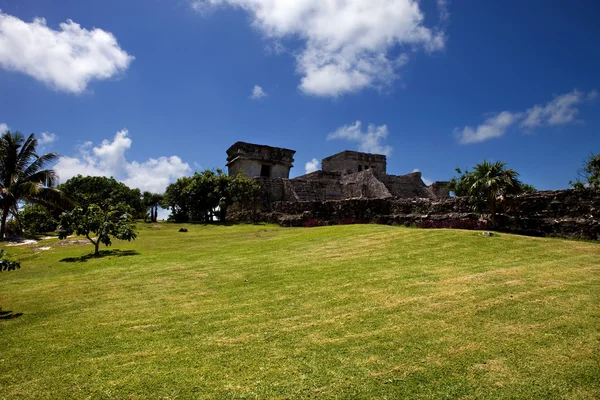 Antigas ruínas da cidade maia de Tulum — Fotografia de Stock