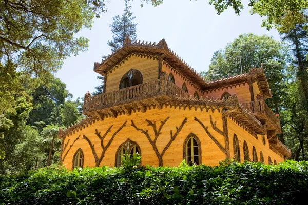 Old palace in Sintra inside Pena Gardens — Stock Photo, Image