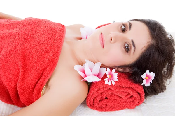 Vacker ung kvinna att få spa-behandling — Stockfoto