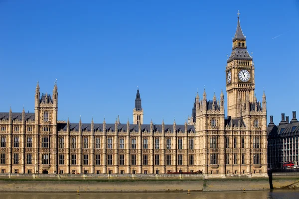 London, Regierungsgebäude des Parlaments — Stockfoto