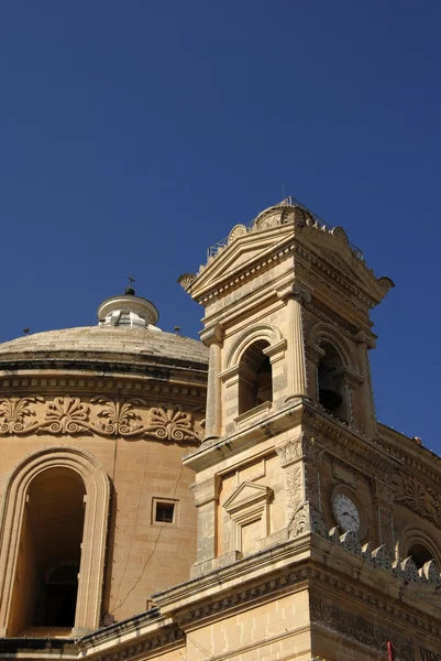 Oude kerk toren van malta kathedraal detail — Stockfoto