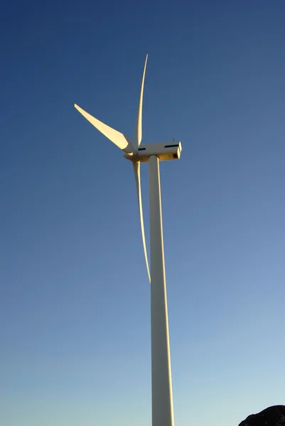 Modern white wind turbine — Stock Photo, Image