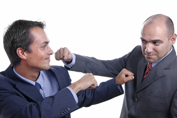 Jóvenes hombres de negocios luchando — Foto de Stock