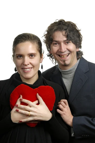 Unga casual par i kärlek isolerad på vit — Stockfoto