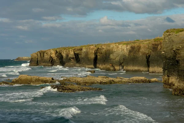 Pequeña playa en Algarve — Foto de Stock