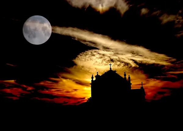 Church at the beach with full moon — Stock Photo, Image