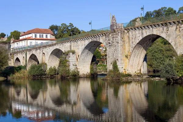 Puente romano antiguo — Foto de Stock