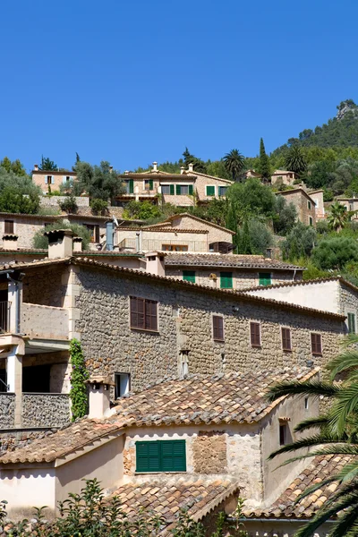 Histórico pueblo de Delia en las montañas de Tramuntana — Foto de Stock
