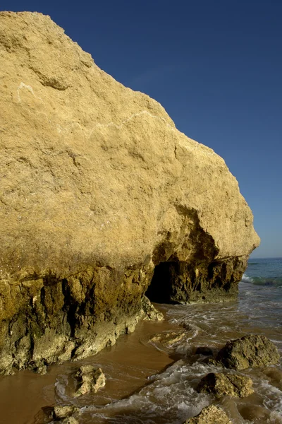 Pequena praia em algarve — Fotografia de Stock