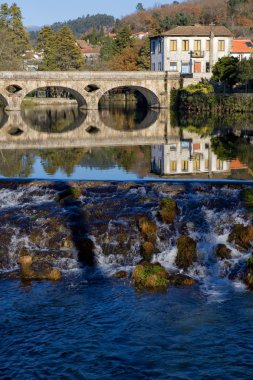 Antik Köprüsü ve minho içinde arcos de valdevez Köyü