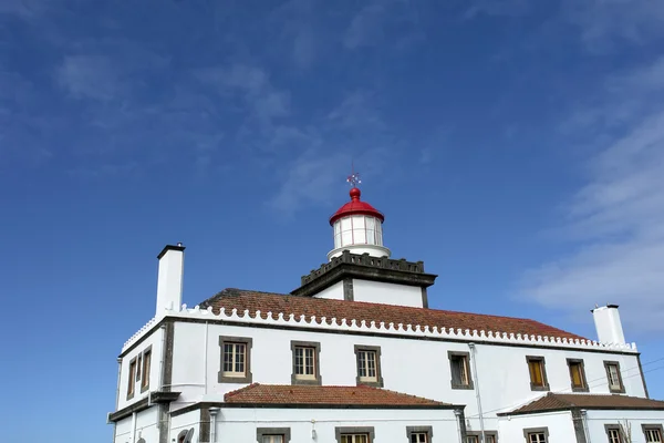 Antik Portekiz deniz feneri — Stok fotoğraf