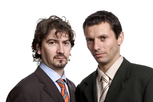 Portrait de deux jeunes hommes d'affaires — Photo