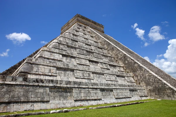 Pyramide der Maya — Stockfoto