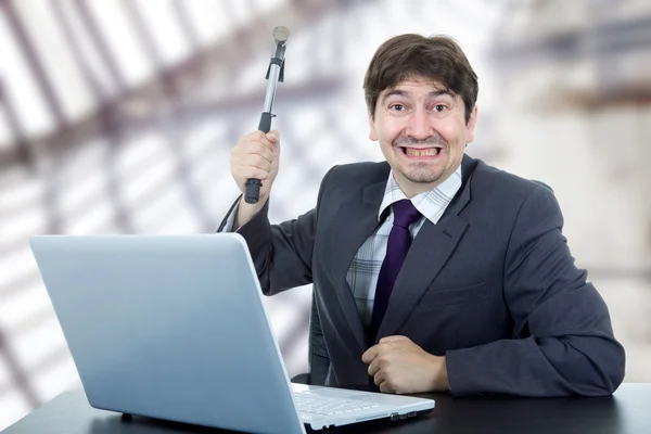 Crazy business man with a hammer — Stock Photo, Image