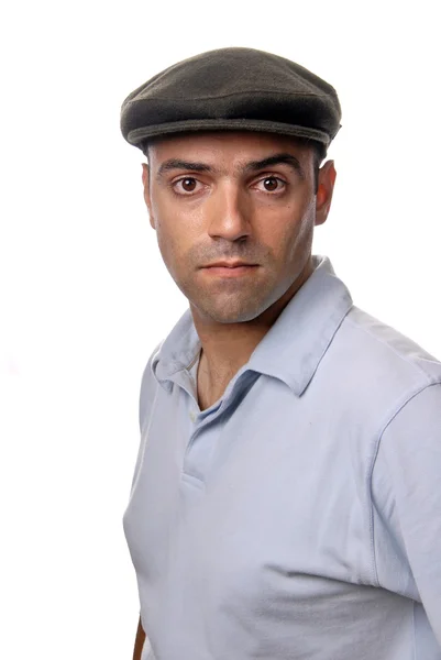 Casual man stående med hatt — Stockfoto