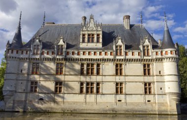 AZAY-le-rideau