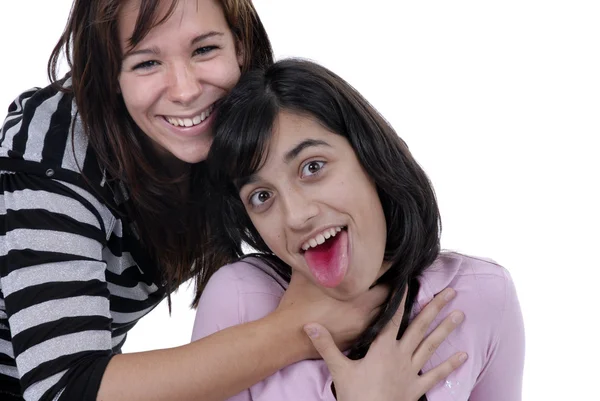 Duas jovens meninas casuais lutando — Fotografia de Stock