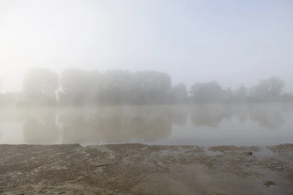Nehir duman — Stok fotoğraf