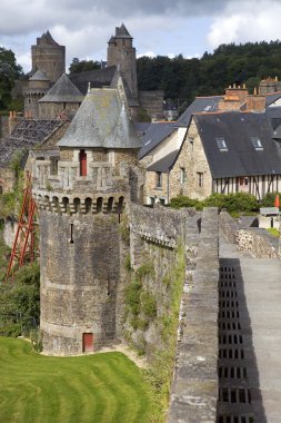 Fougeres