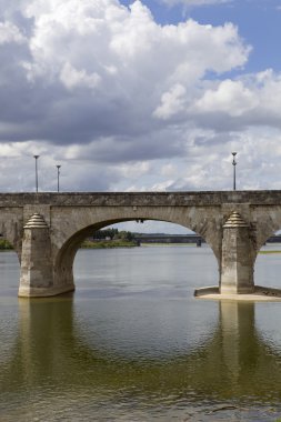 Saumur Köprüsü