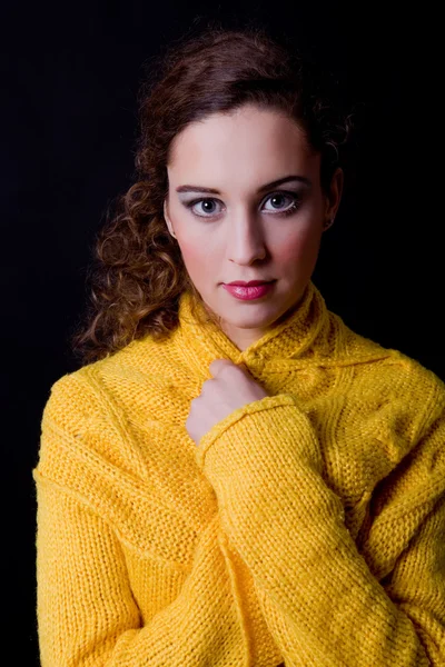 Young beautiful woman close up — Stock Photo, Image