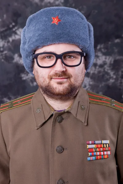 ロシア軍として服を着た若い男 — ストック写真