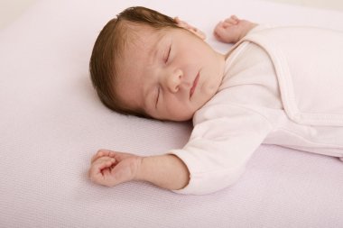 genç bebek uyku