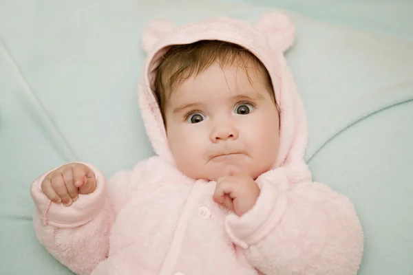 Retrato de bebê jovem — Fotografia de Stock