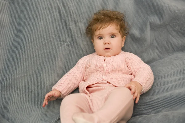 Ung baby porträtt — Stockfoto