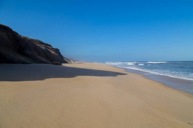 Sao Martinho do Porto, Portekiz yakınlarındaki güzel boş sahil.