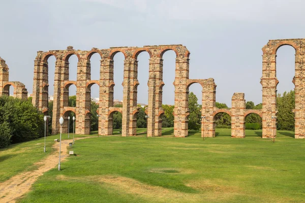 Acueducto Los Milagros Miraculous Aqueduck Merida Fabmadura Spain Разрушенный Римский — стоковое фото