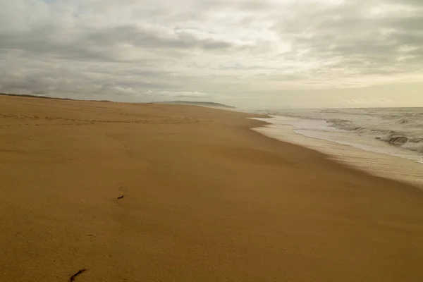 Пустой Пляж Возле Города Фигуэда Фош Португалия — стоковое фото
