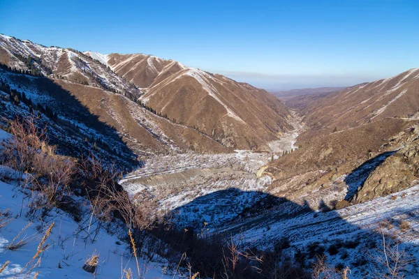 Montañas Invierno Con Sol Bulak Almaty Kazajstán Asia — Foto de Stock