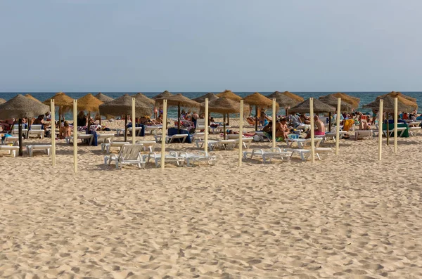 Manta Rota Portogallo Persone Alla Famosa Spiaggia Manta Rota Algarve — Foto Stock