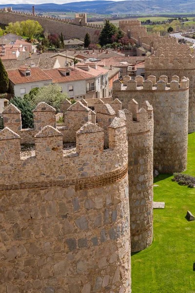 Avila, Kastilya ve Leon 'un antik tahkimatı, İspanya