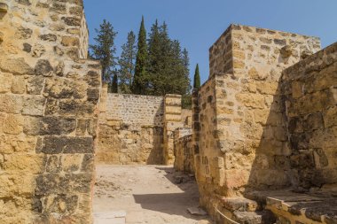 Medine Azahara Sarayı, 936 yılında Abderraman III tarafından kuruldu. Cordoba, Endülüs, İspanya 'ya yaklaşık 8 km uzaklıkta.