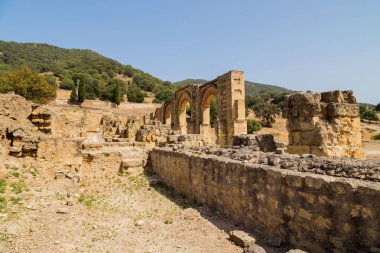 Medine Azahara Sarayı, 936 yılında Abderraman III tarafından kuruldu. Cordoba, Endülüs, İspanya 'ya yaklaşık 8 km uzaklıkta.