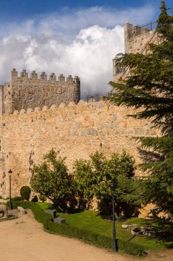 Avila 'nın antik tahkimatı, duvarların tepesinden, Kastilya ve Leon, İspanya
