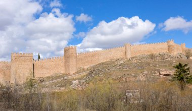 Avila, Kastilya ve Leon 'un antik tahkimatı, İspanya