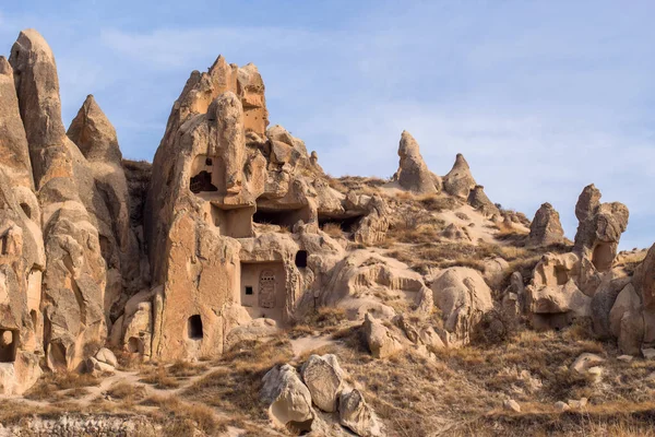 Rose Valley Cappadociában Nevsehir Törökország Egyedülálló Kőzetképződmények Kék Égbolttal Háttérben — Stock Fotó