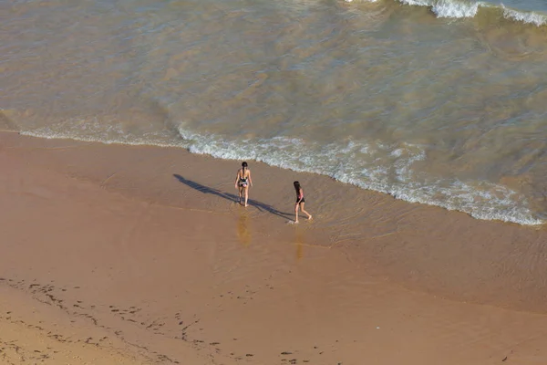 Albufeira Daki Praia Felesia Nın Ünlü Plajındaki Insanlar Plaj Algarve — Stok fotoğraf