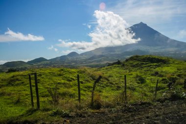 Pico adasında Pico Dağı, Azores. Portekiz