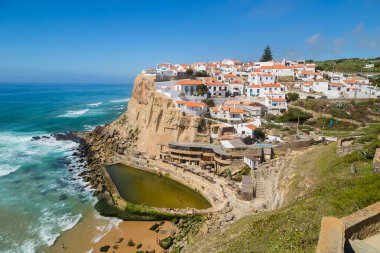 Azenhas do Mar, Portekiz: Portekiz 'in orta kesimindeki Azenhas do Mar köyünün manzarası