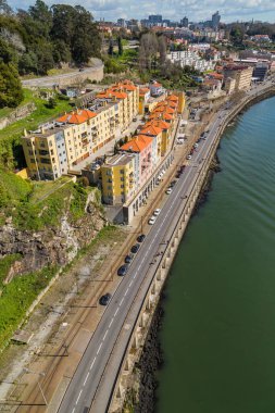 Porto, Portekiz: Portekiz 'in kuzeyinde Douro Nehri etween Ribeira ve Vila Nova de Gaia kasabalarıyla Porto kenti tarihi merkezi