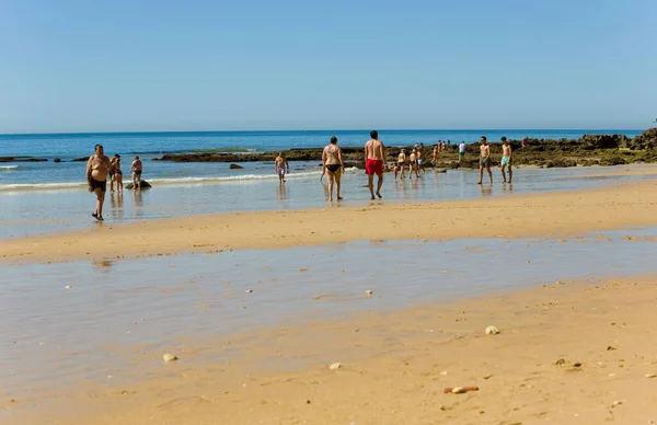 Albufeira Portugal Emberek Híres Strand Olhos Agua Albufeira Strand Része — Stock Fotó