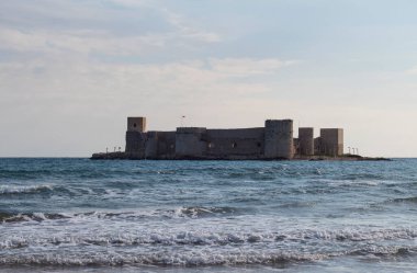 Mersin yakınlarındaki Kizkalesi Kalesi, Kizkalesi Bakireler Şatosu, Türkiye